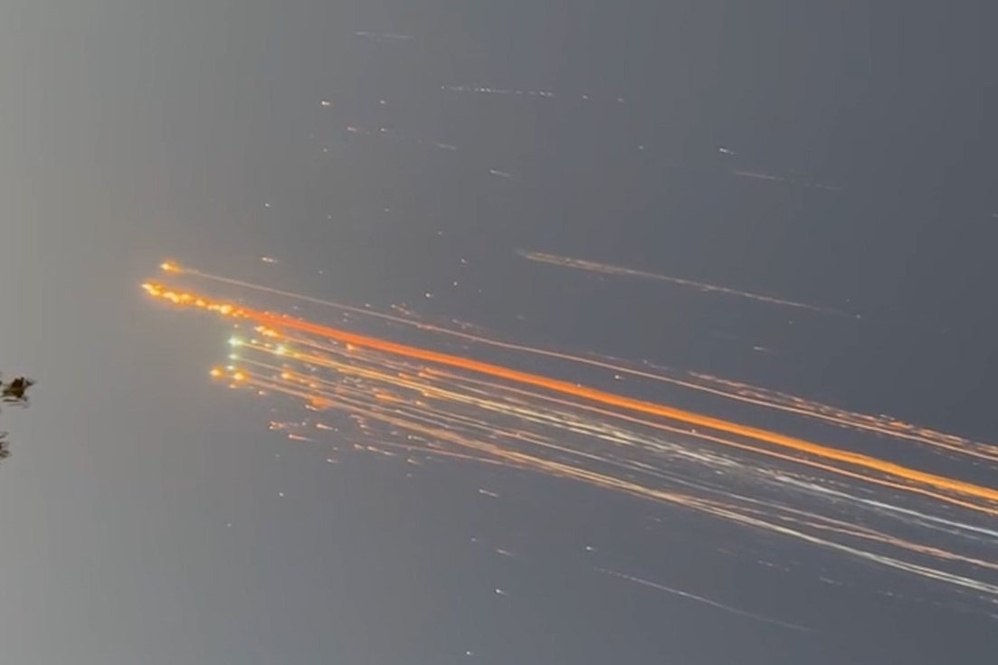 x V verticalTwoByThree