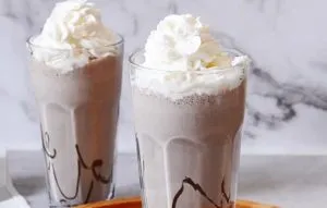 آموزش طرز تهیه‌ی میلک شیک نوتلا