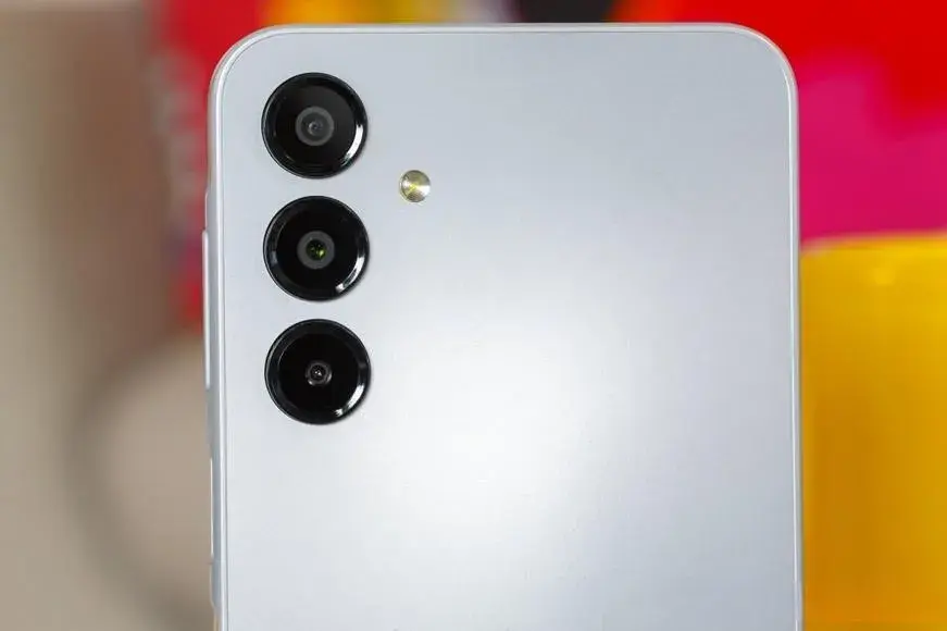 مقایسه دوربین گلکسی A16 با ردمی نوت 14