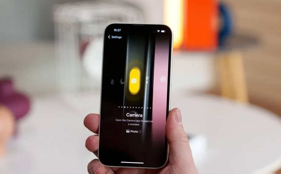 کلید اکشن آیفون