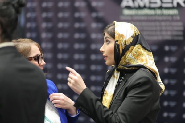 مژده آریا پارسا کیست