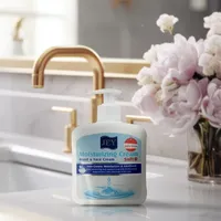 کرم نرم‌کننده و مرطوب‌کننده دست و صورت جی مدل Soft مناسب پوست‌های خشک حجم 450 میلی‌لیتر