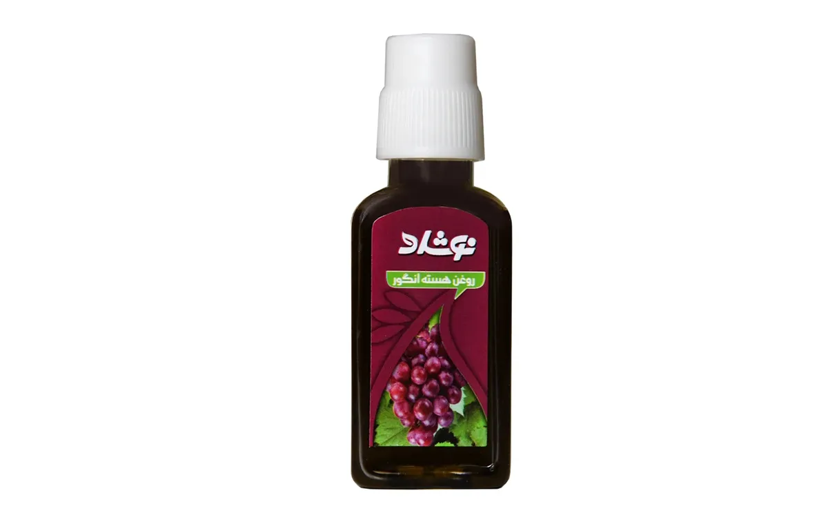 روغن هسته انگور (Grapeseed Oil) یکی از بهترین روغن‌ها برای خشکی لب