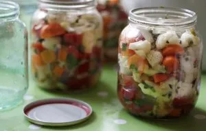 طرز تهیه ترشی گل‌کلم