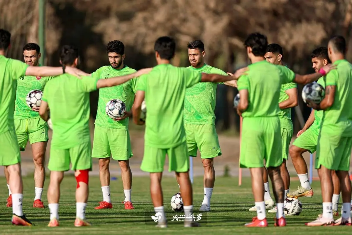 تصویر؛ پوستر متفاوت پرسپولیس برای بازی با گل‌گهر