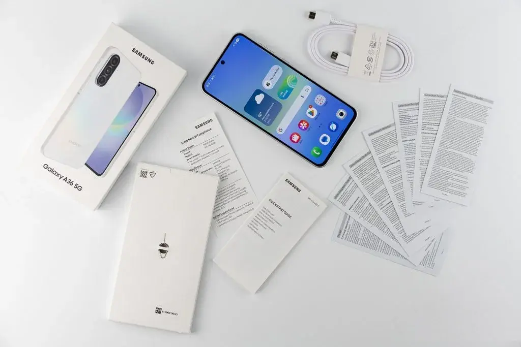 مقایسه گلکسی A36 با ردمی نوت 14 پرو 5G؛ محتویات درون بسته‌بندی