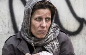 زن معتاد متفاوت در «دارکوب»