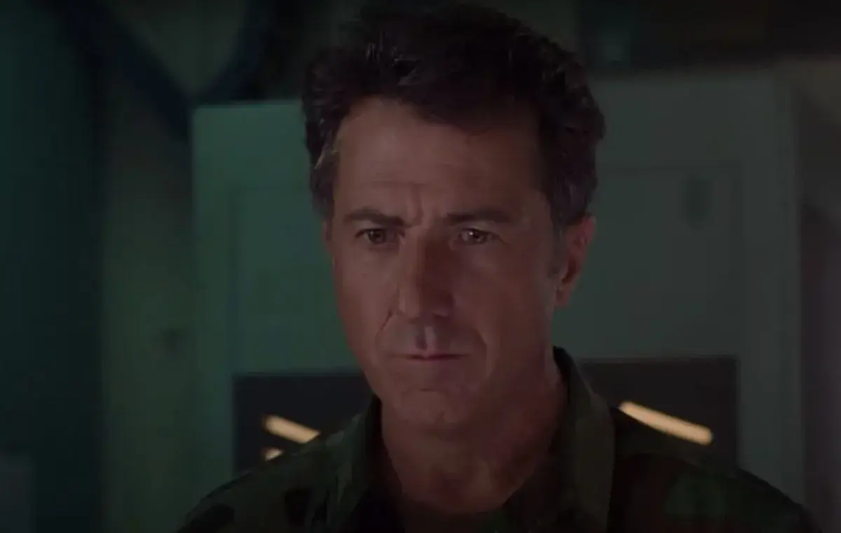 بهترین فیلم‌های داستین هافمن؛ شیوع (Outbreak)