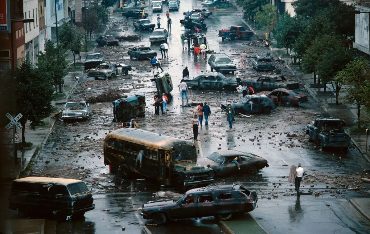 فیلم شبیه خانه‌ای از دینامیت؛ روز بعد (The Day After)