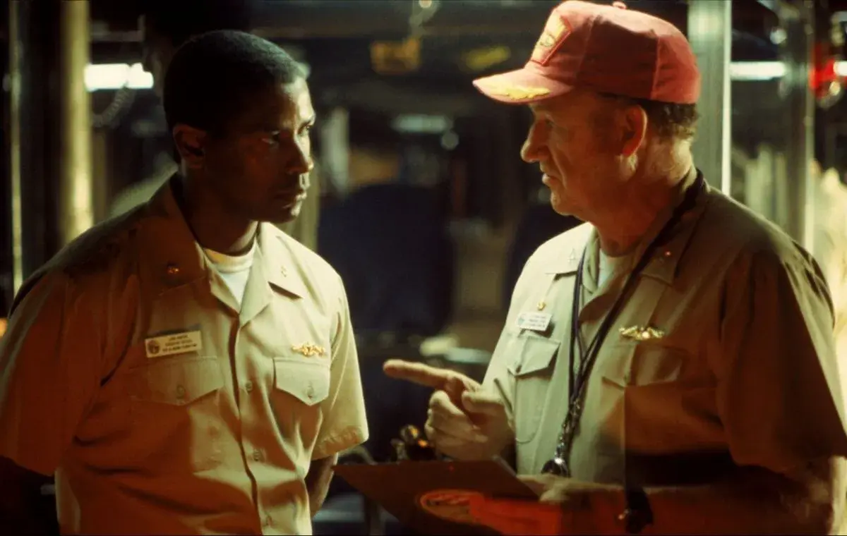 فیلم شبیه خانه‌ای از دینامیت؛ جزر و مد سرخ (Crimson Tide)