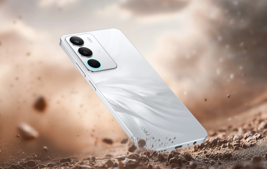 نقد و بررسی ریلمی‌ C71