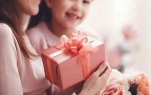 کادو روز مادر؛ 23 پیشنهاد عالی برای هدیه روز مادر