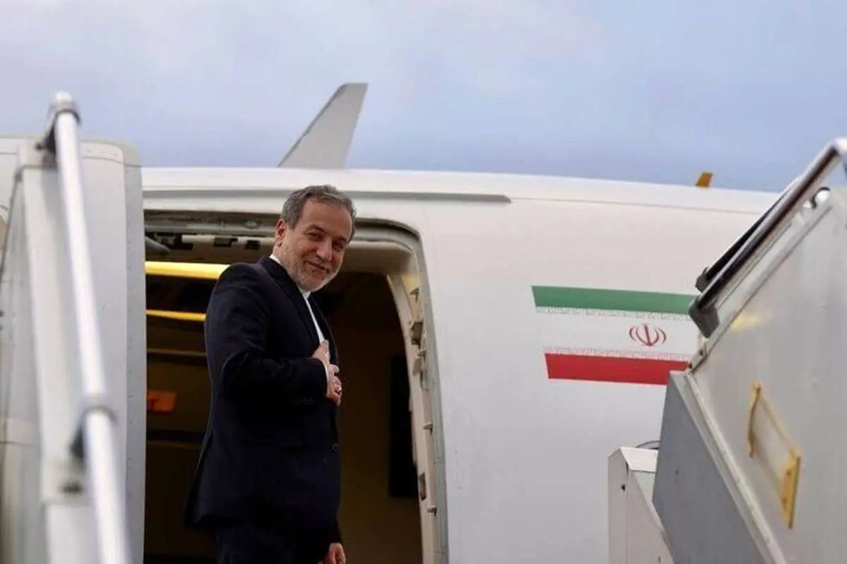 عراقچی عازم باکو شد