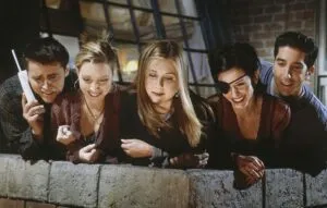 10 سریال کمدی که ارزش تماشا کردن دوباره را دارند