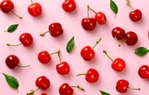 طرز تهیه 5 خوردنی ساده و خوشمزه با آلبالو که امتحان نکرده‌اید