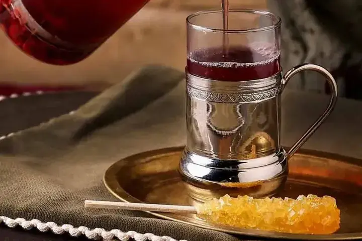 طرز تهیه چای آلبالو با هسته