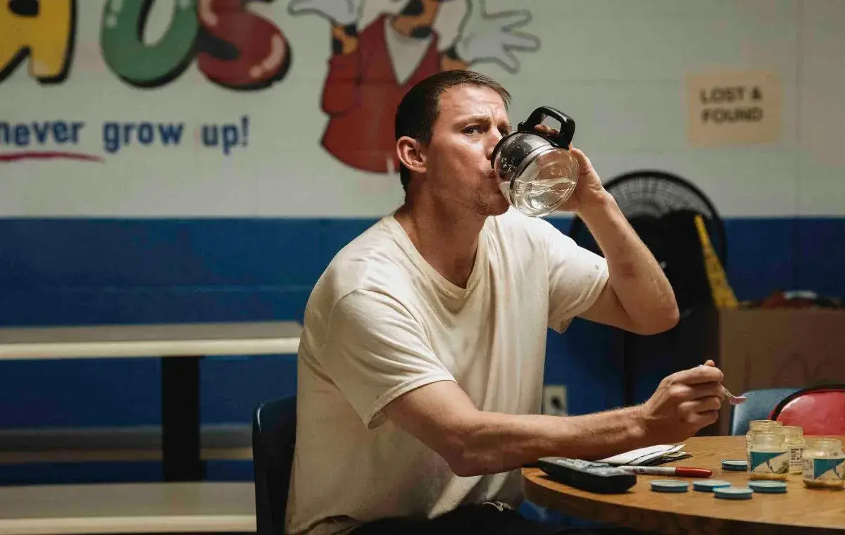 فیلم‌های جنایی 2025؛ مرد پشت‌بامی (Roofman)