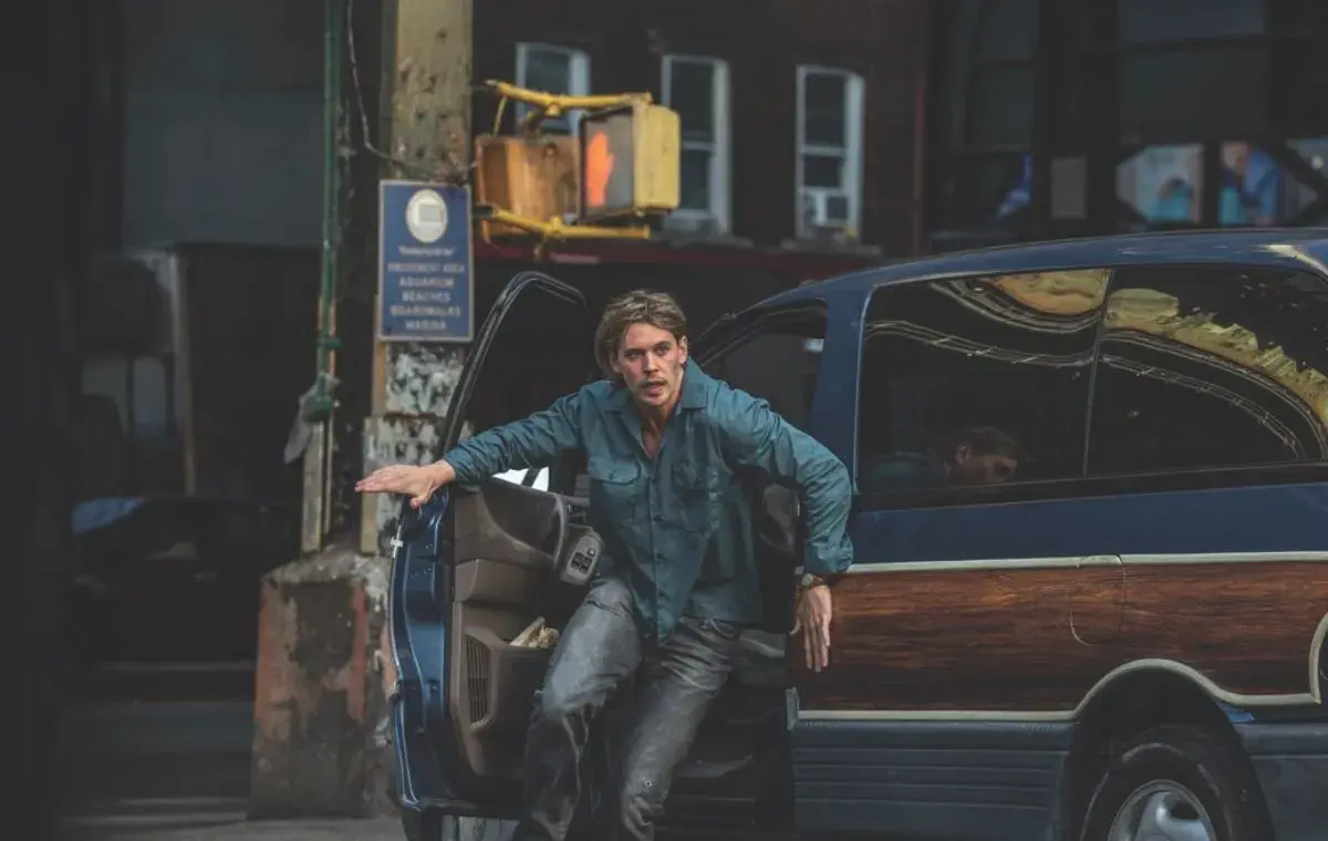 مچ‌گیری (Caught Stealing)