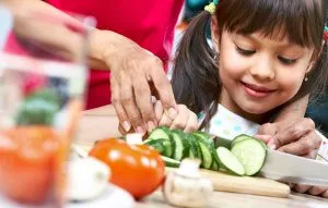 بهترین غذاهای مقوی برای کودکان کم وزن