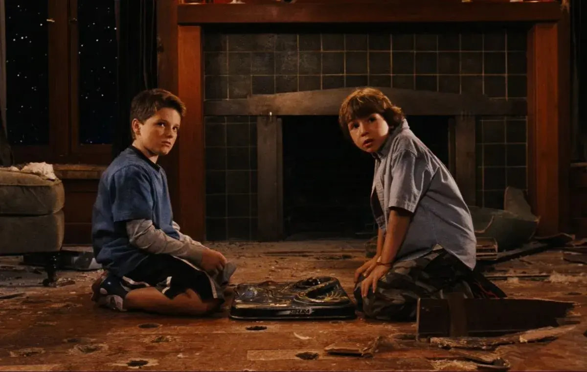 زادورا: یک ماجرای فضایی