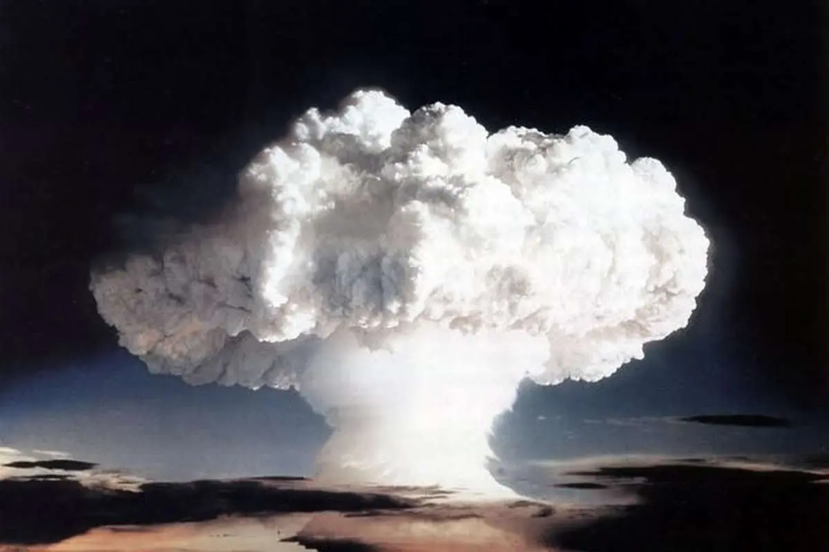 پرده برداری رئیس‌جمهور آمریکا از بمب هیدروژنی، بهمن ۱۳۲۸
