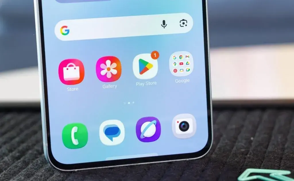 نرم‌افزار و امکانات نرم‌افزاری گوشی A57 در مقابل Poco X8 Pro 