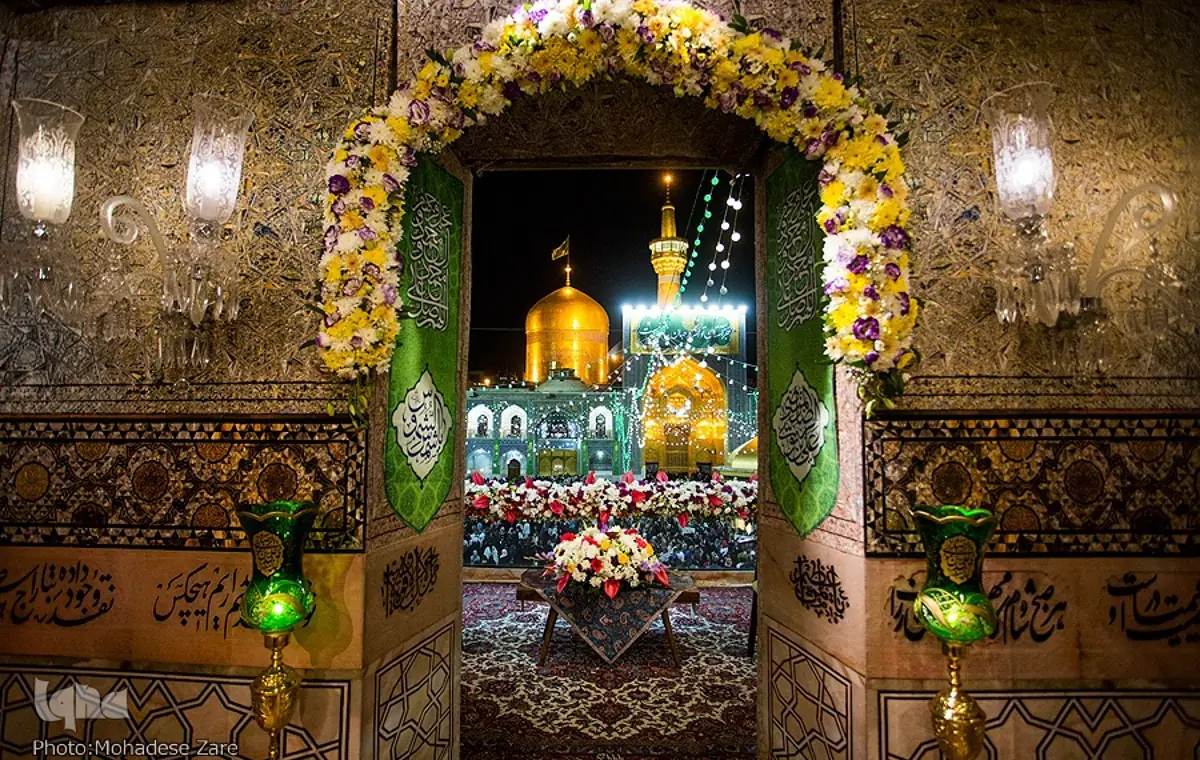 حرم امام رضا در شب