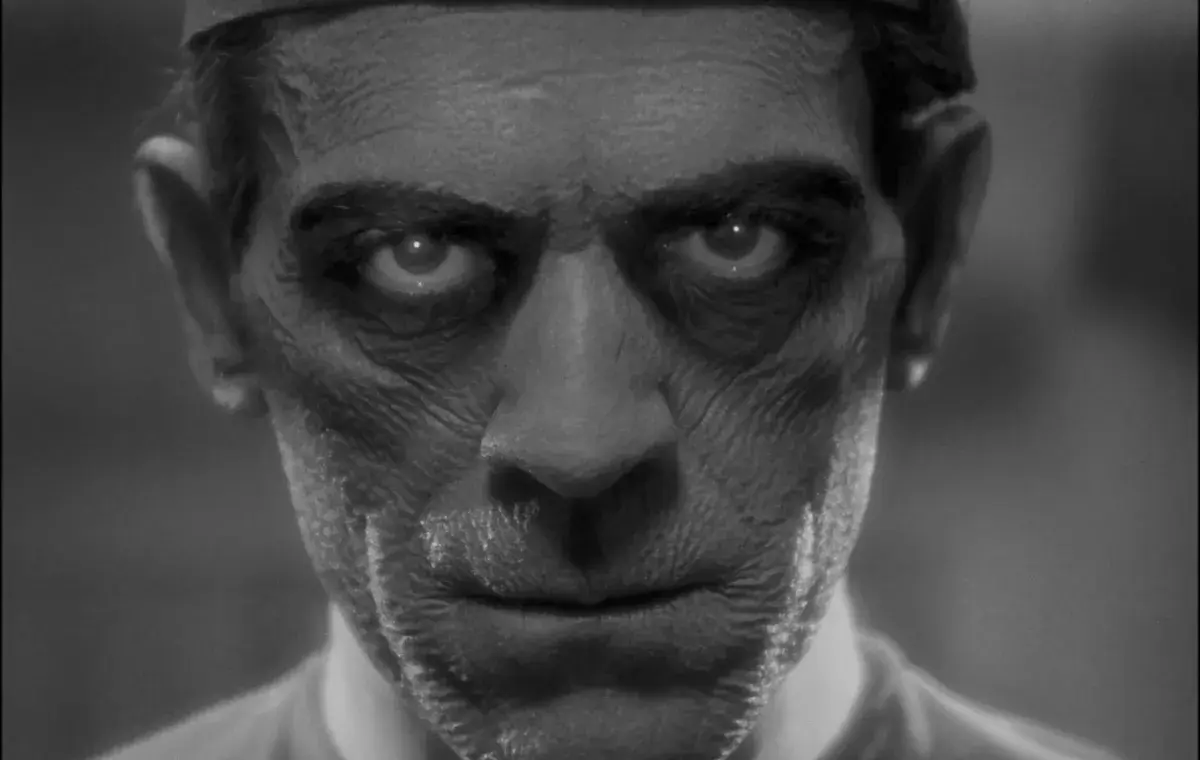 نسخه‌ی کلاسیک 1932 با بازی بوریس کارلوف