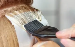 بهترین رنگ موی بدون آمونیاک؛ معرفی بهترین برندهای ایرانی و خارجی