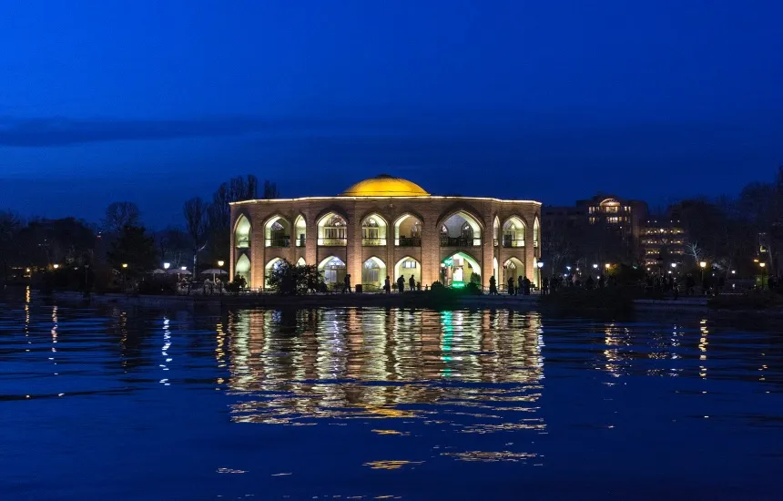 پیاده‌روی شبانه در ائل گلی