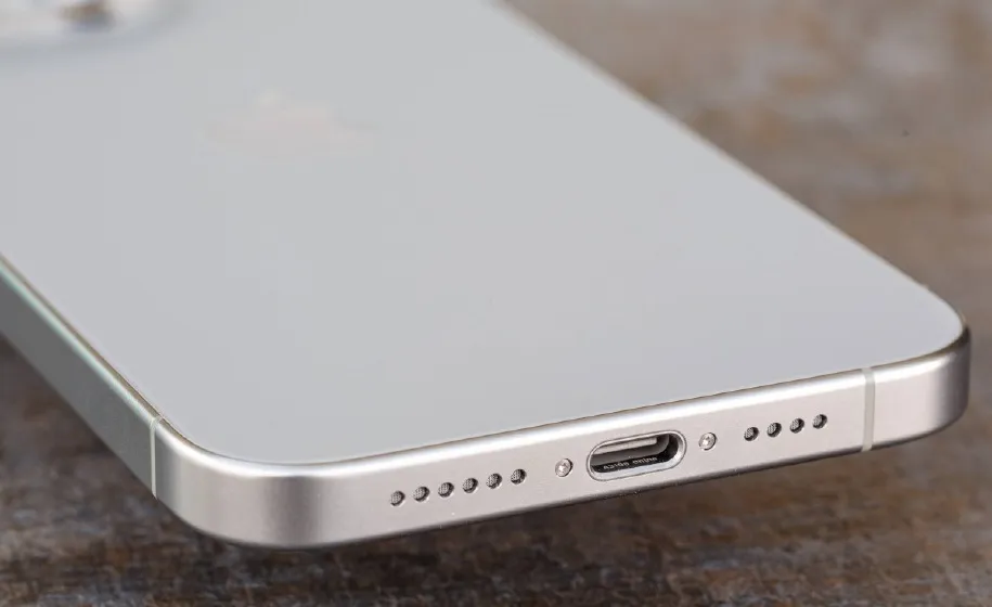 iPhone 17 یا iPhone 15 Pro Max