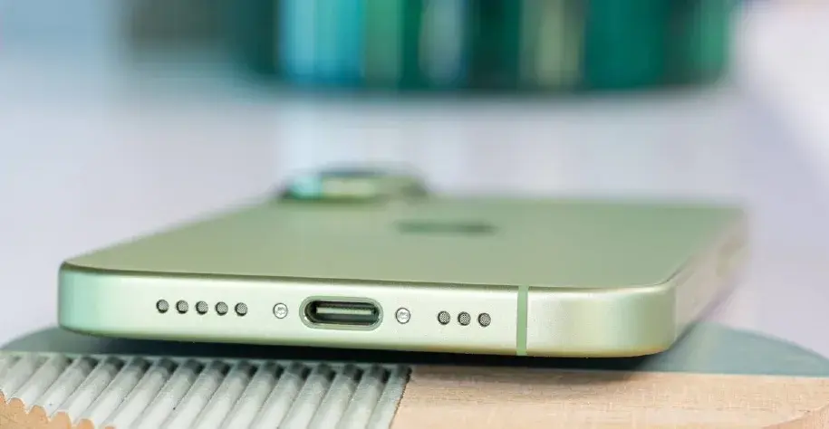 iPhone 17 یا iPhone 15 Pro Max