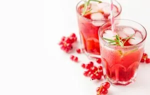 11 مورد از خواص آب زرشک برای بدن و سلامت انسان