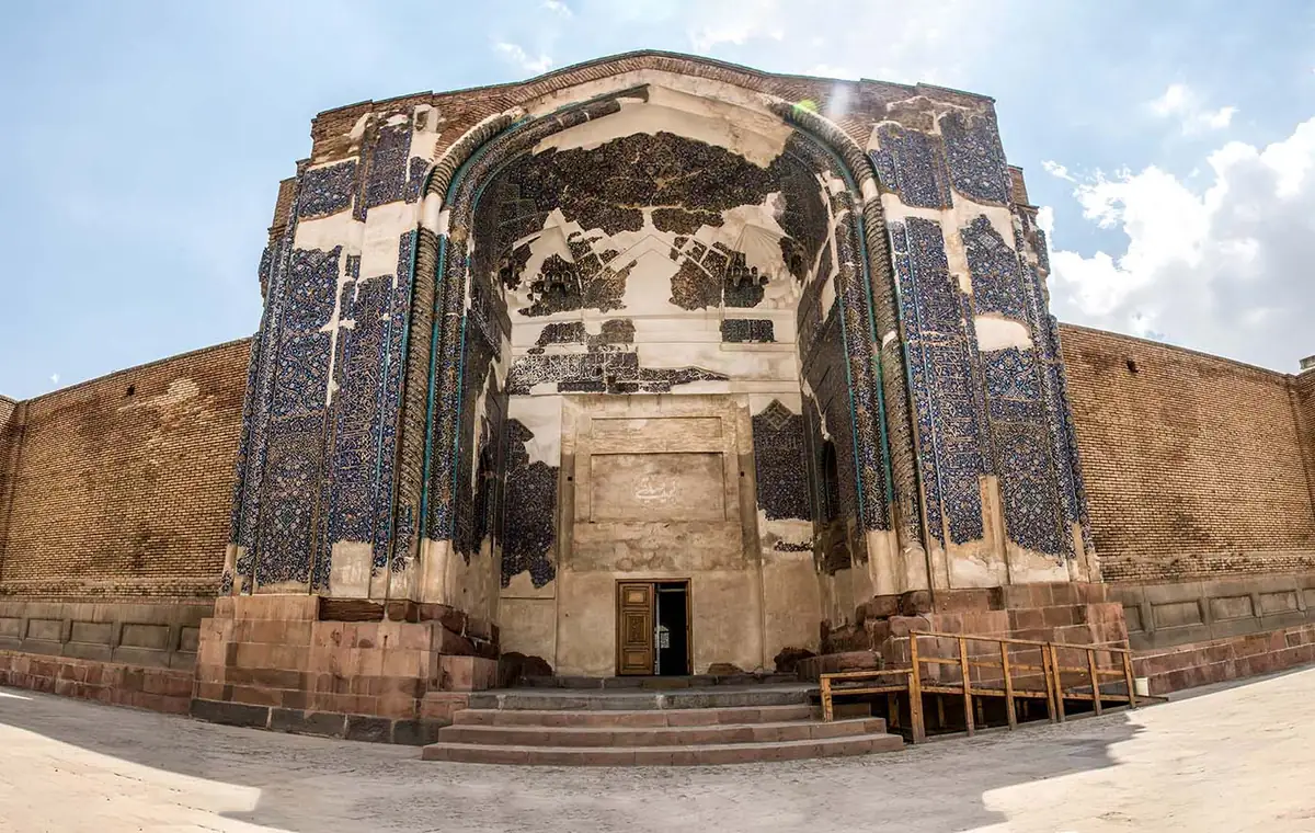 مسجد کبود کجاست؟ آدرس و موقعیت روی نقشه